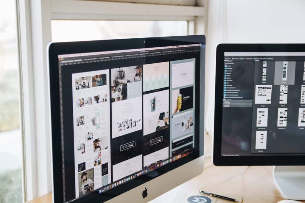 Sitio web con diferentes secciones